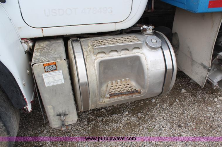 image for item H6509 1992 Mack RD688S quad axle dump truck