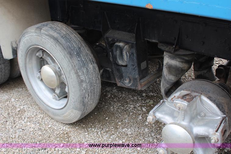 image for item H6509 1992 Mack RD688S quad axle dump truck