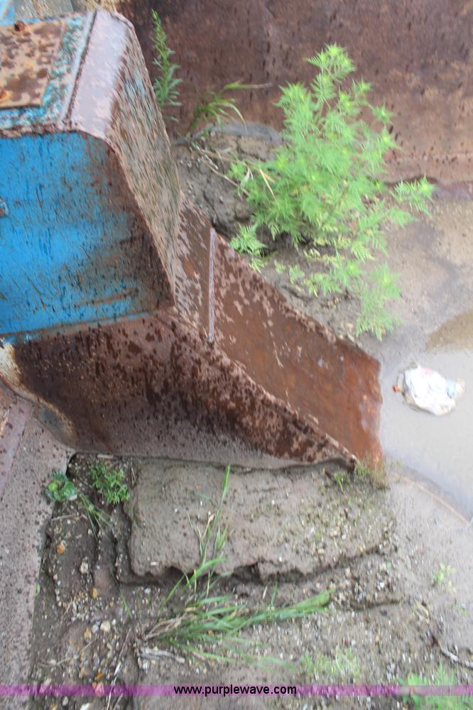 image for item H6509 1992 Mack RD688S quad axle dump truck