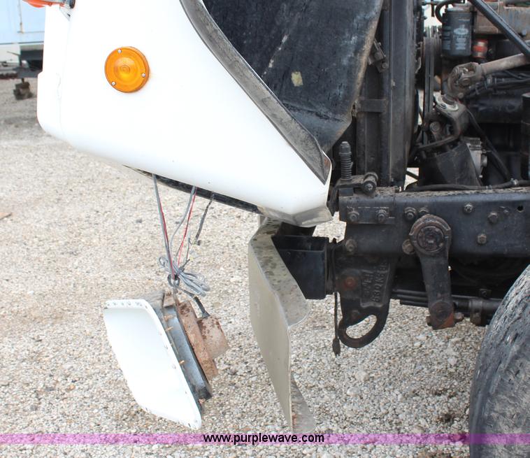 image for item H6509 1992 Mack RD688S quad axle dump truck