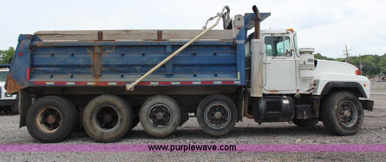 image for item H6511 1994 Mack RD688S quad axle dump truck