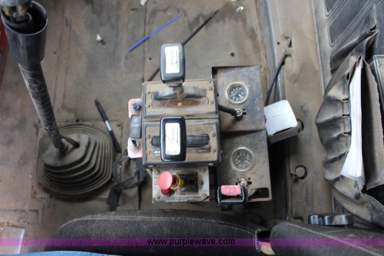 image for item H6511 1994 Mack RD688S quad axle dump truck