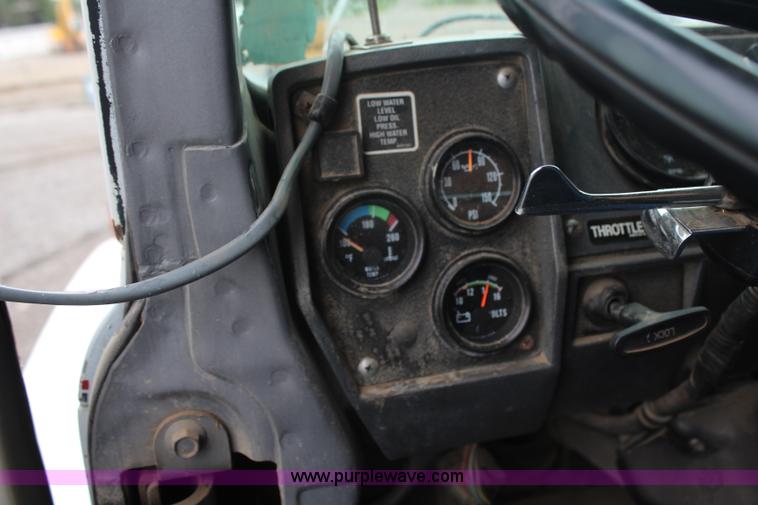 image for item H6511 1994 Mack RD688S quad axle dump truck