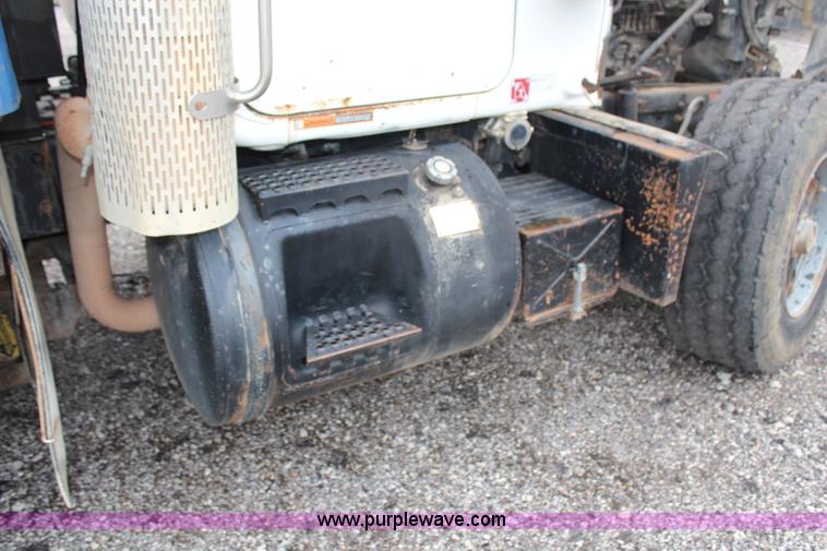 image for item H6511 1994 Mack RD688S quad axle dump truck