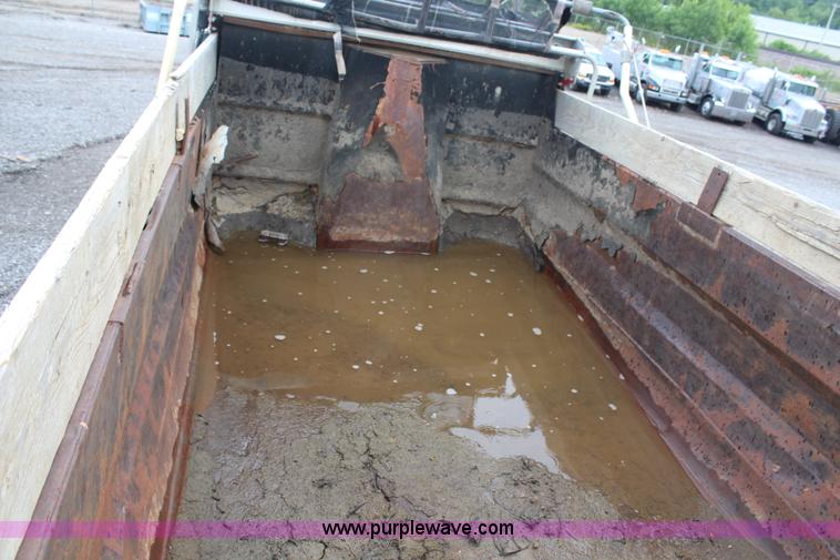 image for item H6511 1994 Mack RD688S quad axle dump truck