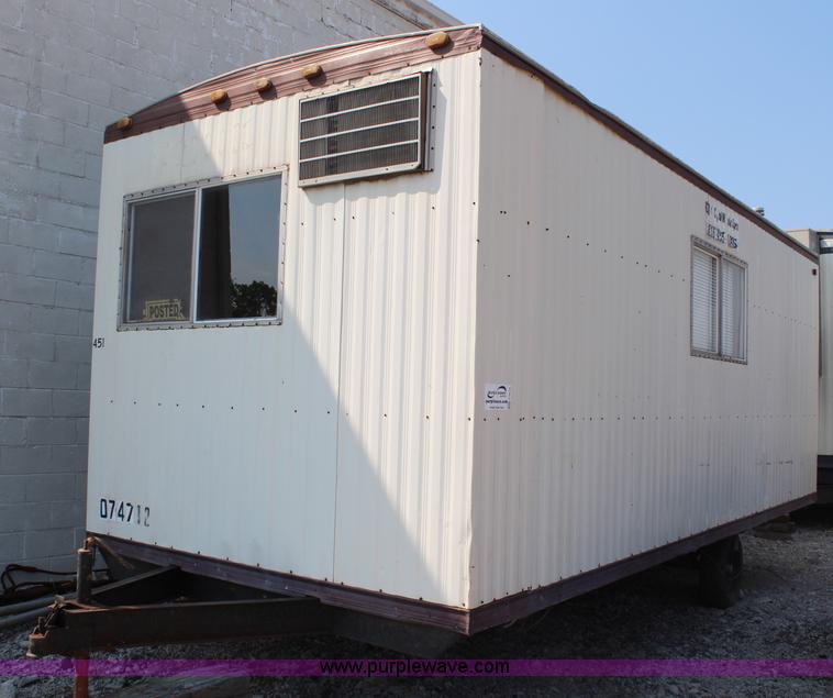 image for item H6638 1988 20' office trailer