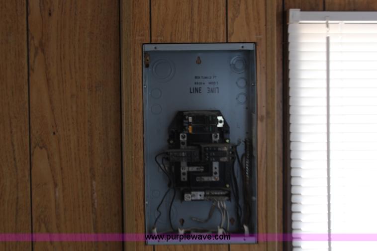 image for item H6638 1988 20' office trailer