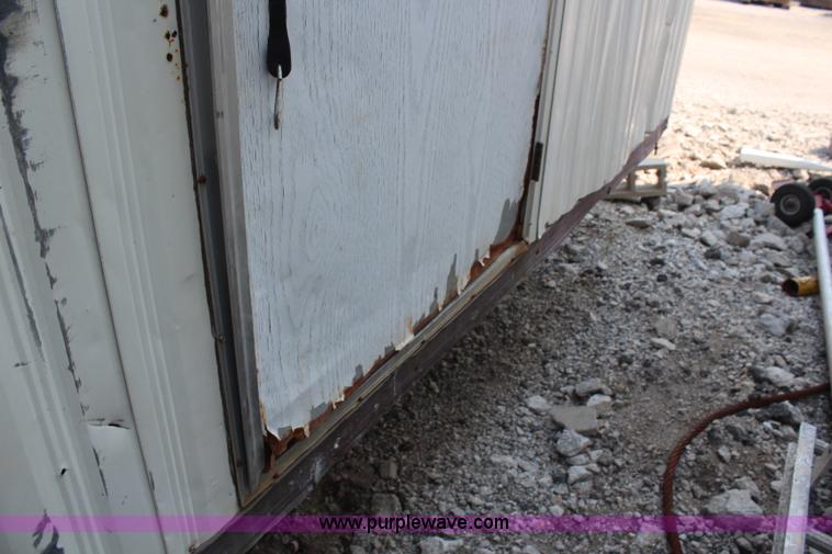 image for item H6638 1988 20' office trailer