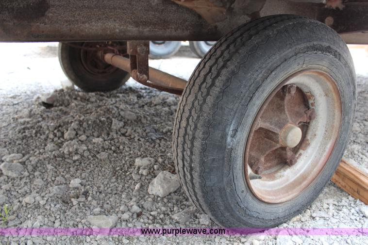 image for item H6638 1988 20' office trailer