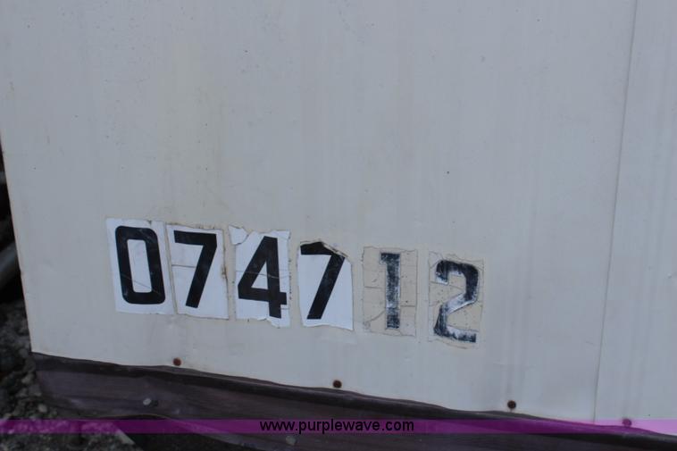 image for item H6638 1988 20' office trailer