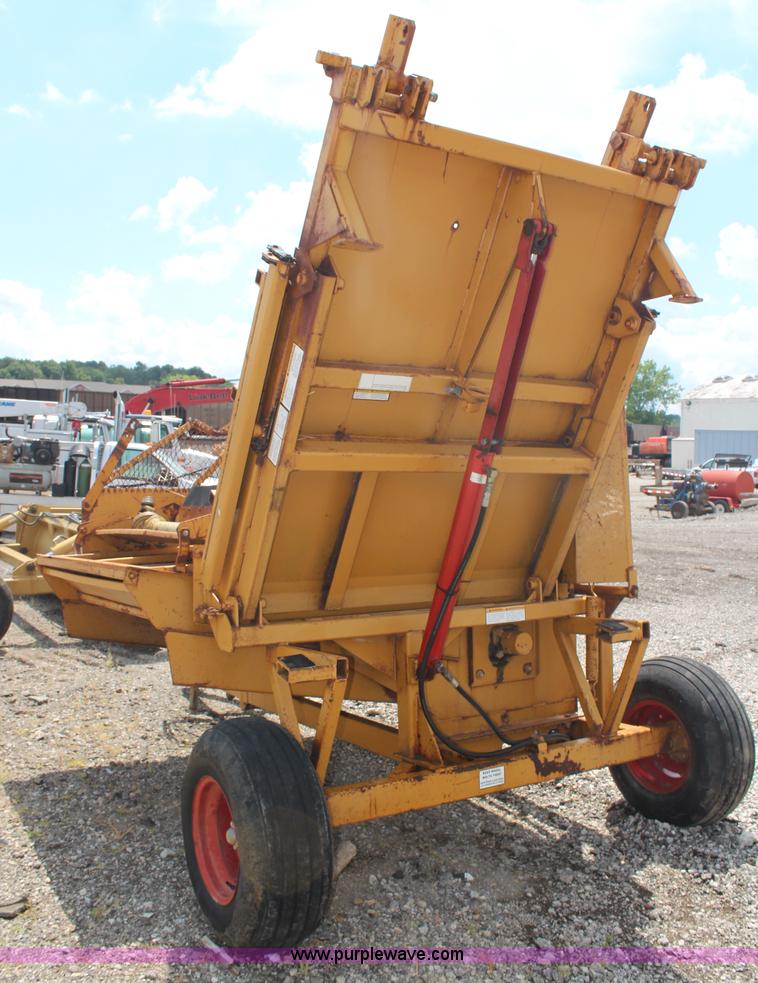 image for item H6705 Haybuster 256 Plus II bale processor