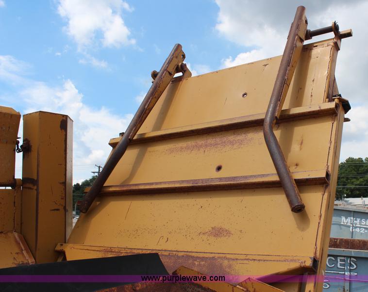 image for item H6705 Haybuster 256 Plus II bale processor