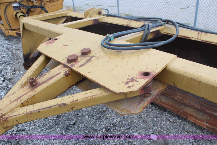 image for item H6706 Garfield 14' box blade