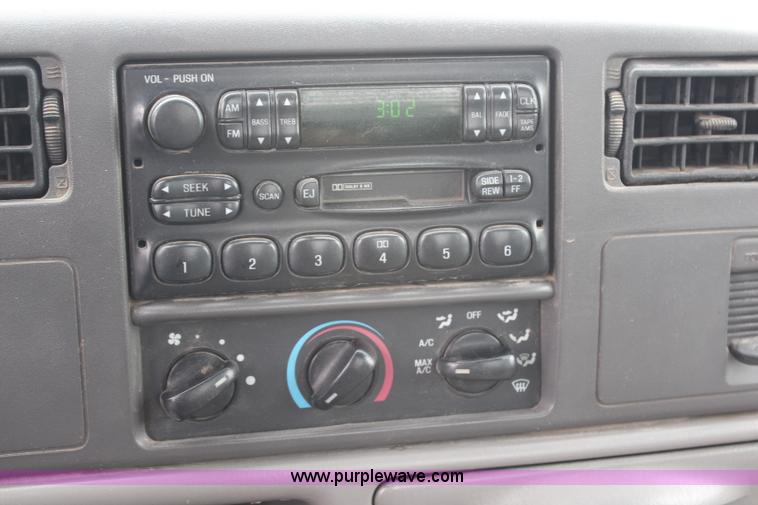 image for item H6709 2000 Ford F350 XLT service truck