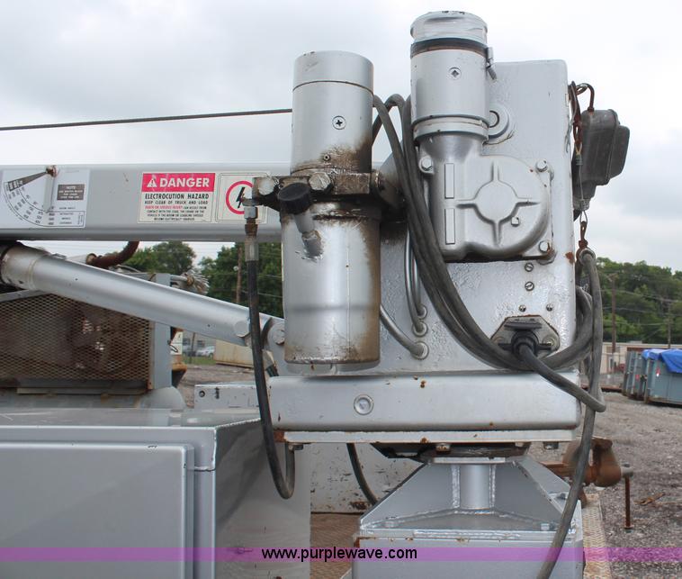 image for item H6709 2000 Ford F350 XLT service truck