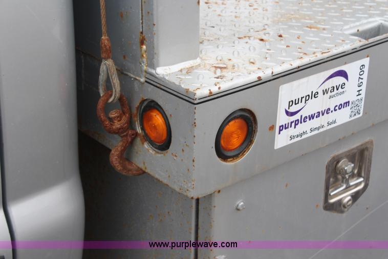 image for item H6709 2000 Ford F350 XLT service truck