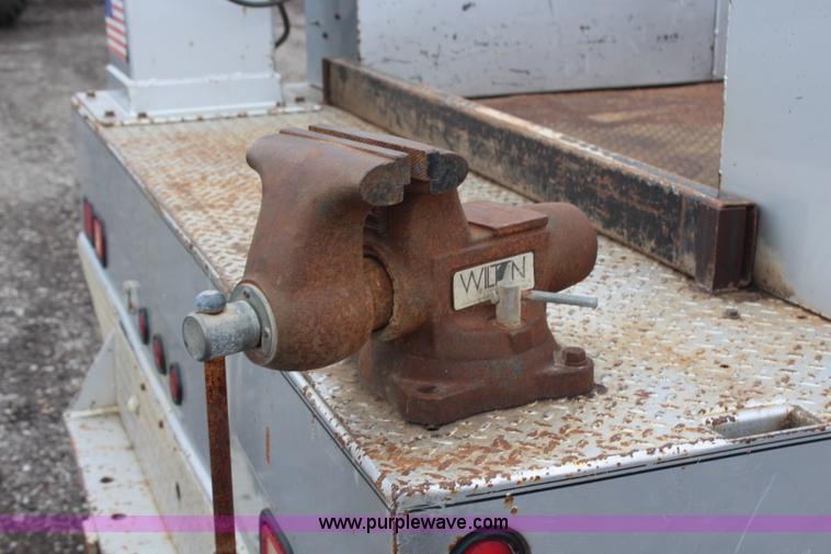 image for item H6709 2000 Ford F350 XLT service truck