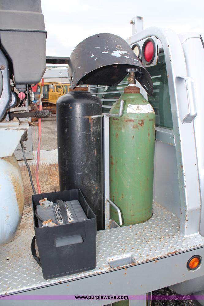 image for item H6709 2000 Ford F350 XLT service truck