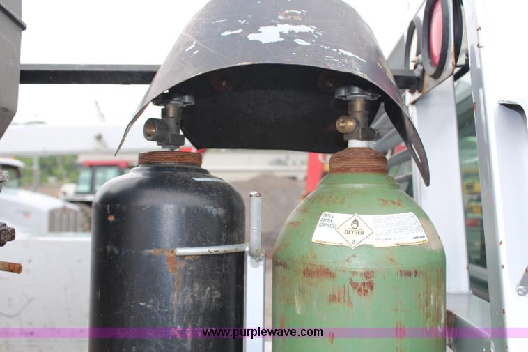 image for item H6709 2000 Ford F350 XLT service truck