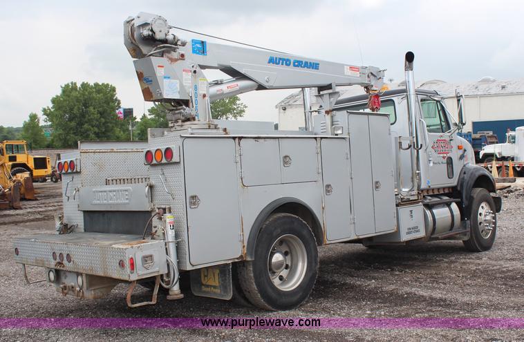 image for item H6710 1997 International 8100 service truck