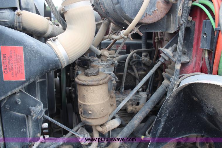 image for item H6710 1997 International 8100 service truck