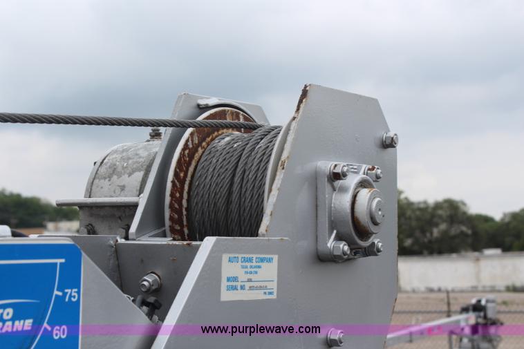 image for item H6710 1997 International 8100 service truck