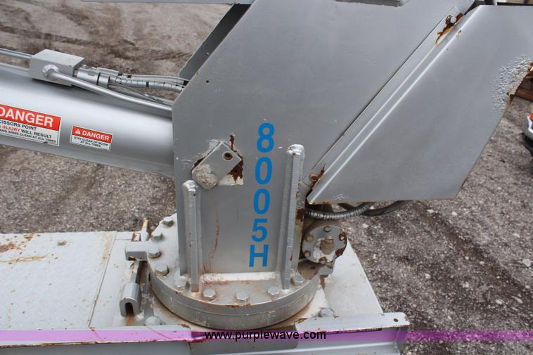 image for item H6710 1997 International 8100 service truck