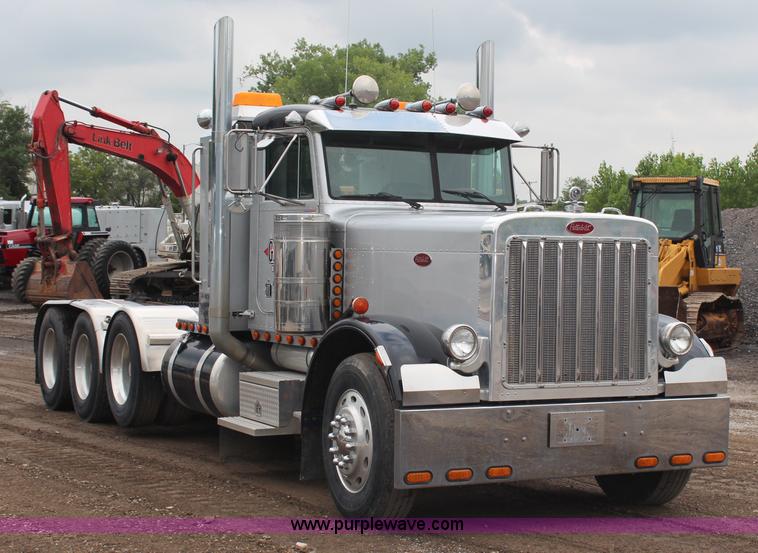 image for item H6711 1997 Peterbilt 379 semi truck