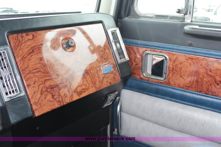 image for item H6711 1997 Peterbilt 379 semi truck