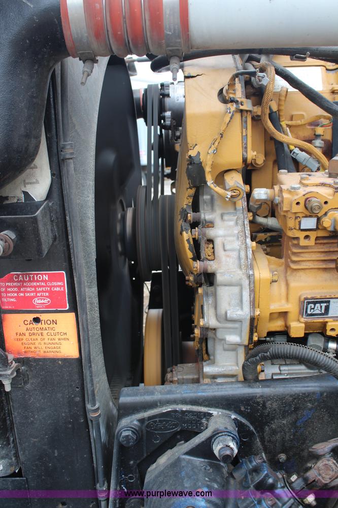 image for item H6711 1997 Peterbilt 379 semi truck