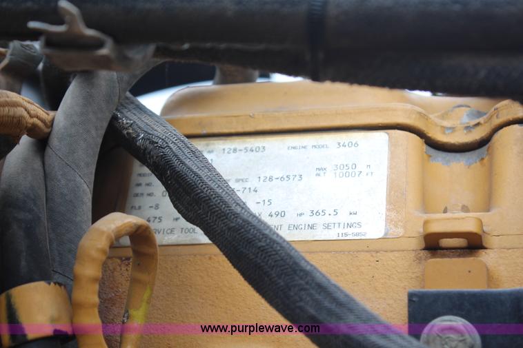 image for item H6711 1997 Peterbilt 379 semi truck