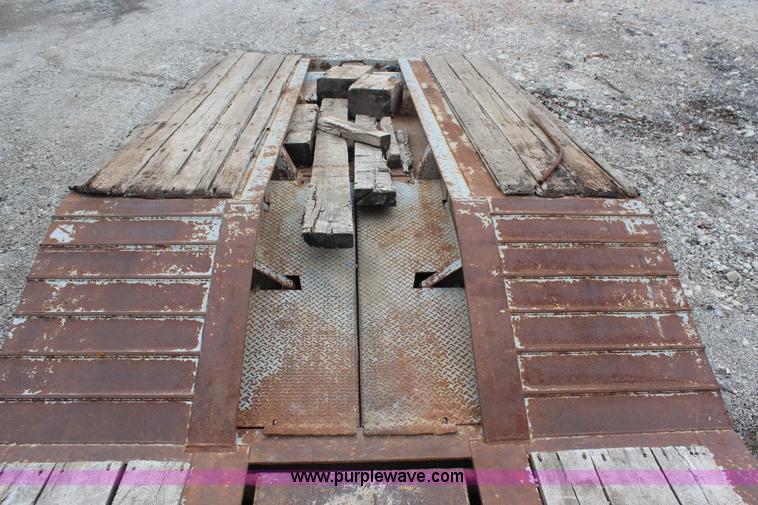 image for item H6717 1999 Trail King HG Series lowboy trailer