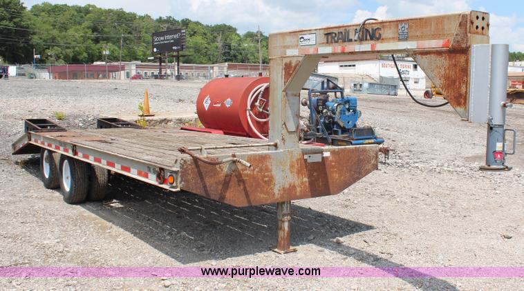 image for item H6718 1999 Trail King double axle gooseneck trailer