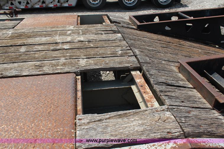 image for item H6718 1999 Trail King double axle gooseneck trailer