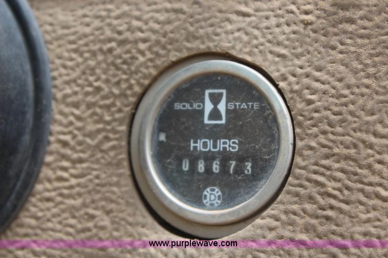 image for item H6720 1989 Champion 720A articulated motor grader