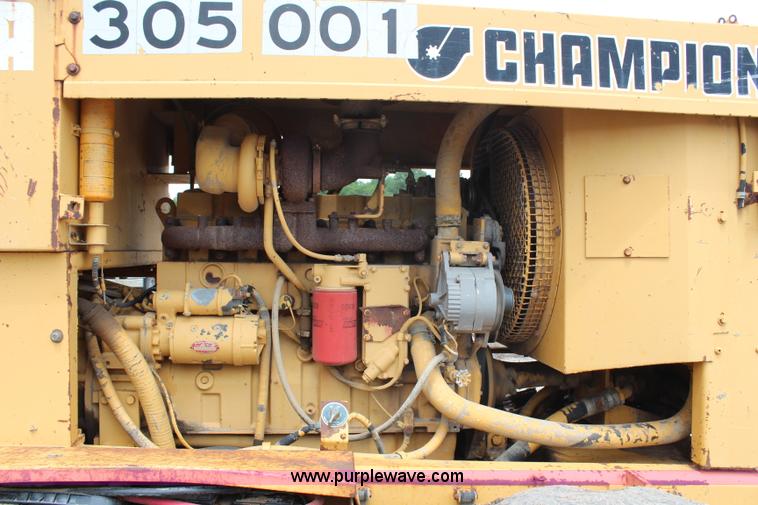 image for item H6720 1989 Champion 720A articulated motor grader