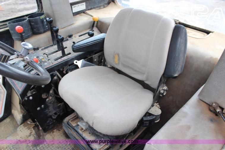 image for item H6721 1985 Case IH 3594 MFWD tractor