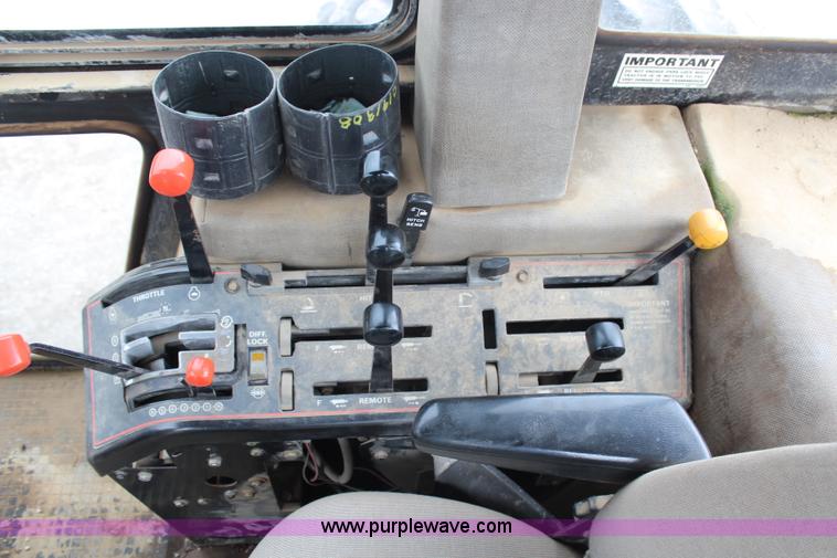 image for item H6721 1985 Case IH 3594 MFWD tractor