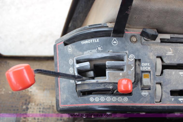 image for item H6721 1985 Case IH 3594 MFWD tractor