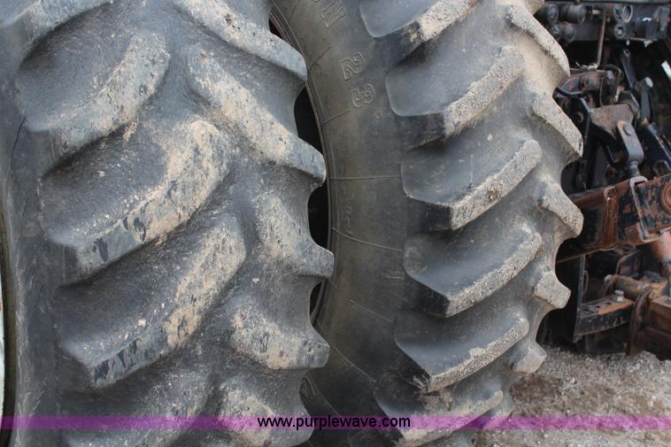 image for item H6721 1985 Case IH 3594 MFWD tractor