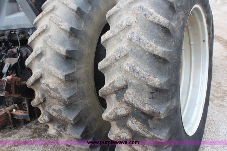 image for item H6721 1985 Case IH 3594 MFWD tractor