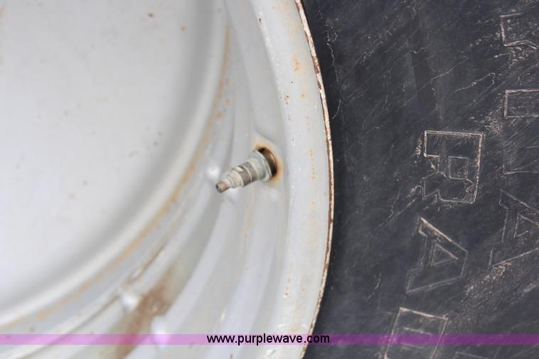 image for item H6721 1985 Case IH 3594 MFWD tractor