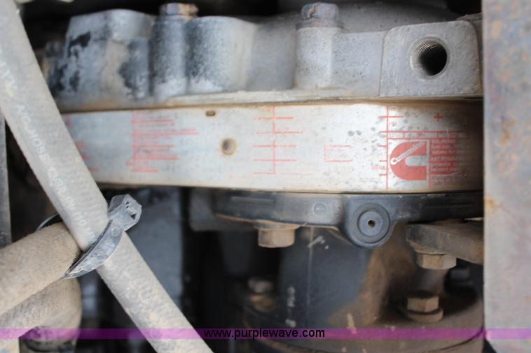 image for item H6722 1992 Kenworth T800 fuel lube truck