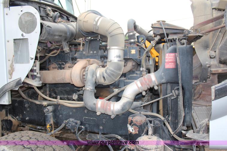 image for item H6722 1992 Kenworth T800 fuel lube truck