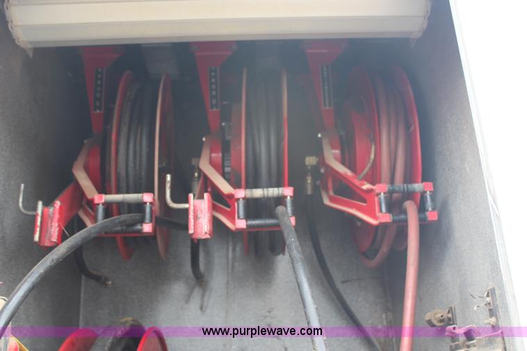 image for item H6722 1992 Kenworth T800 fuel lube truck