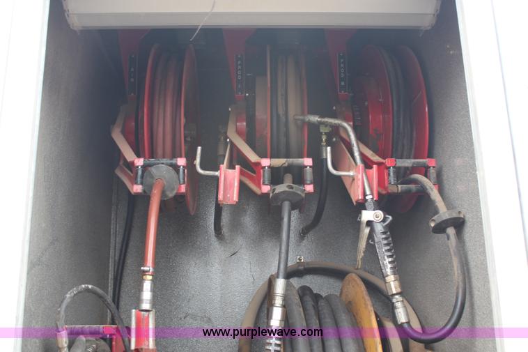 image for item H6722 1992 Kenworth T800 fuel lube truck