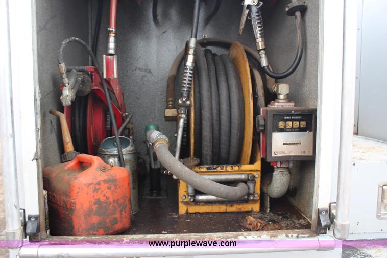 image for item H6722 1992 Kenworth T800 fuel lube truck