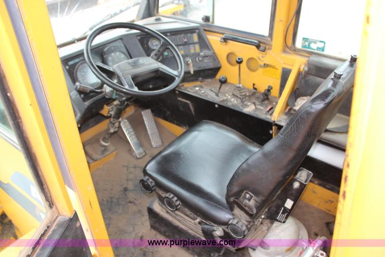 image for item H6723 1995 Volvo BMA35 articulated haul truck