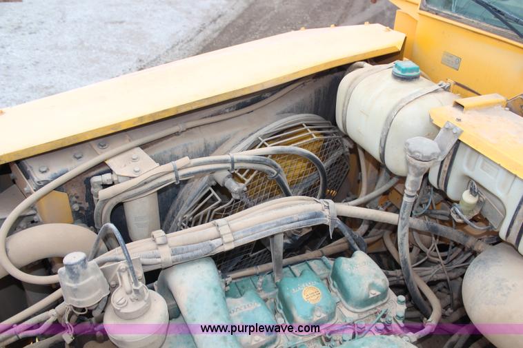 image for item H6723 1995 Volvo BMA35 articulated haul truck