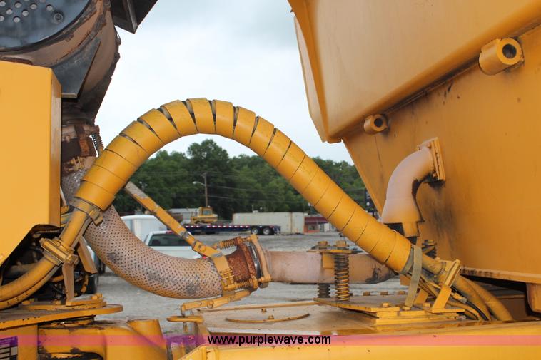 image for item H6723 1995 Volvo BMA35 articulated haul truck